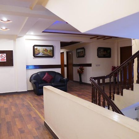 National Hotel Lahaur Zewnętrze zdjęcie