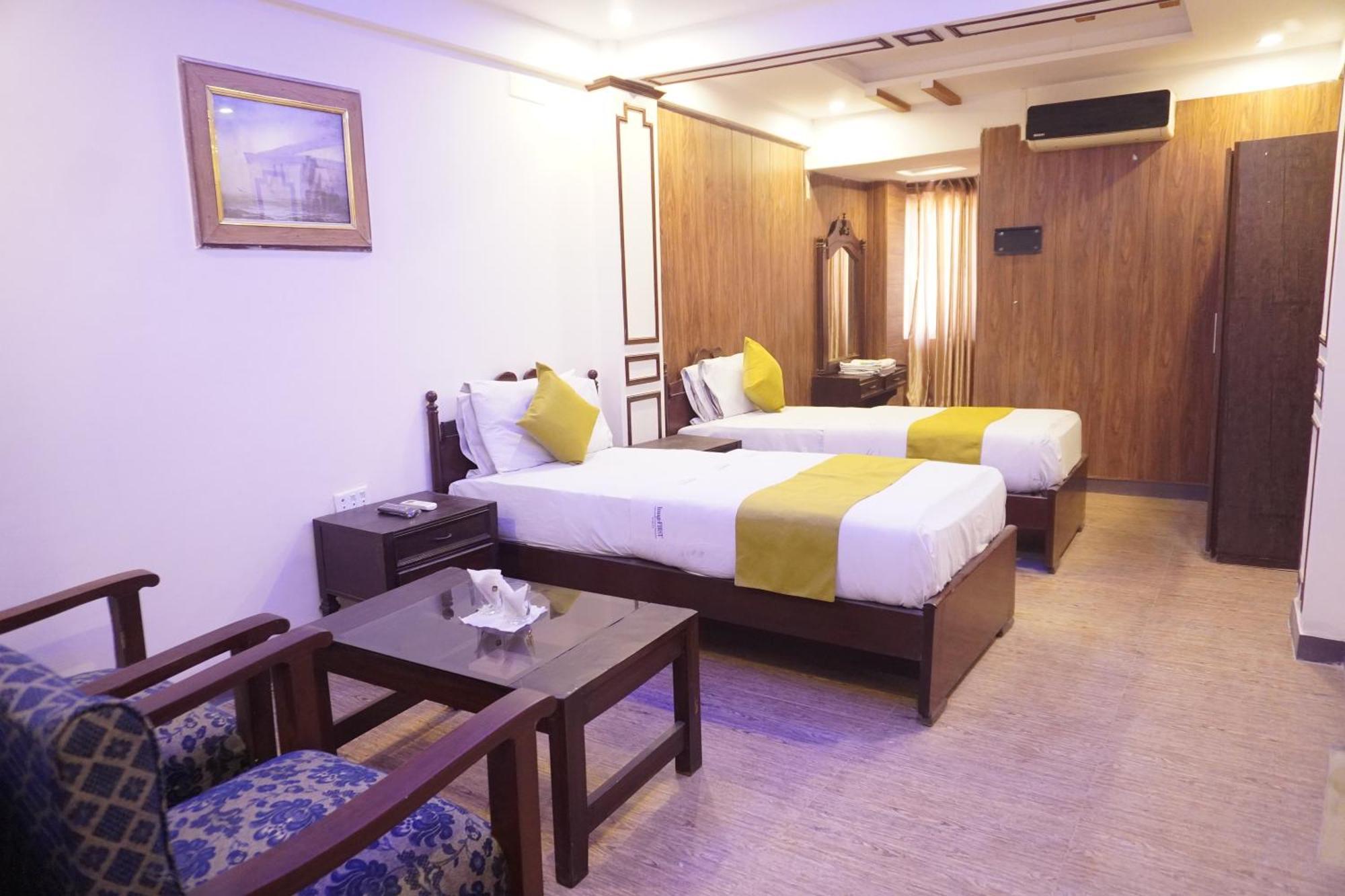 National Hotel Lahaur Zewnętrze zdjęcie