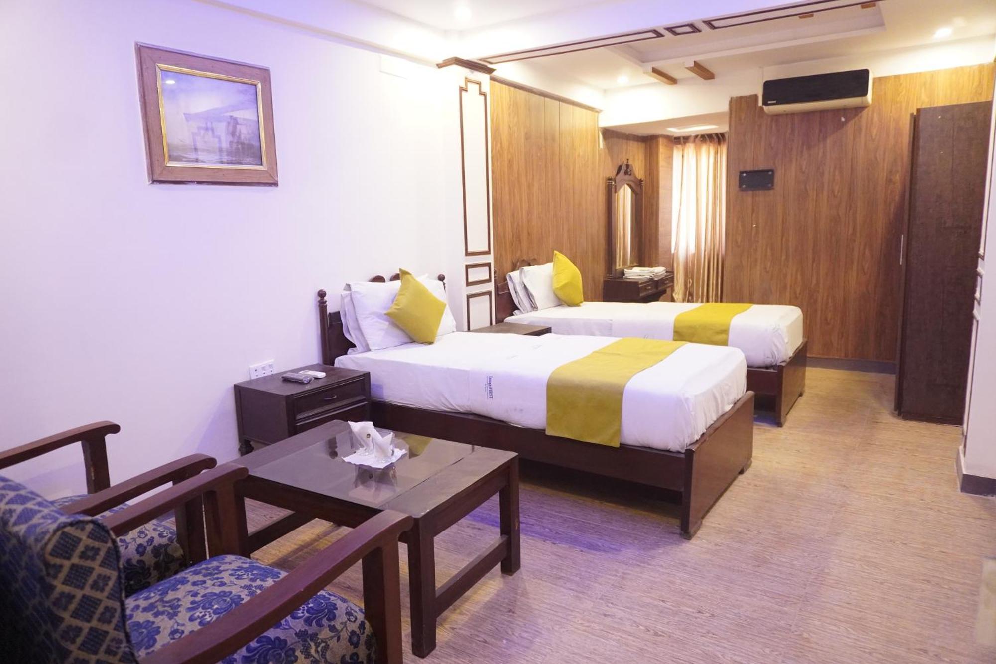 National Hotel Lahaur Zewnętrze zdjęcie