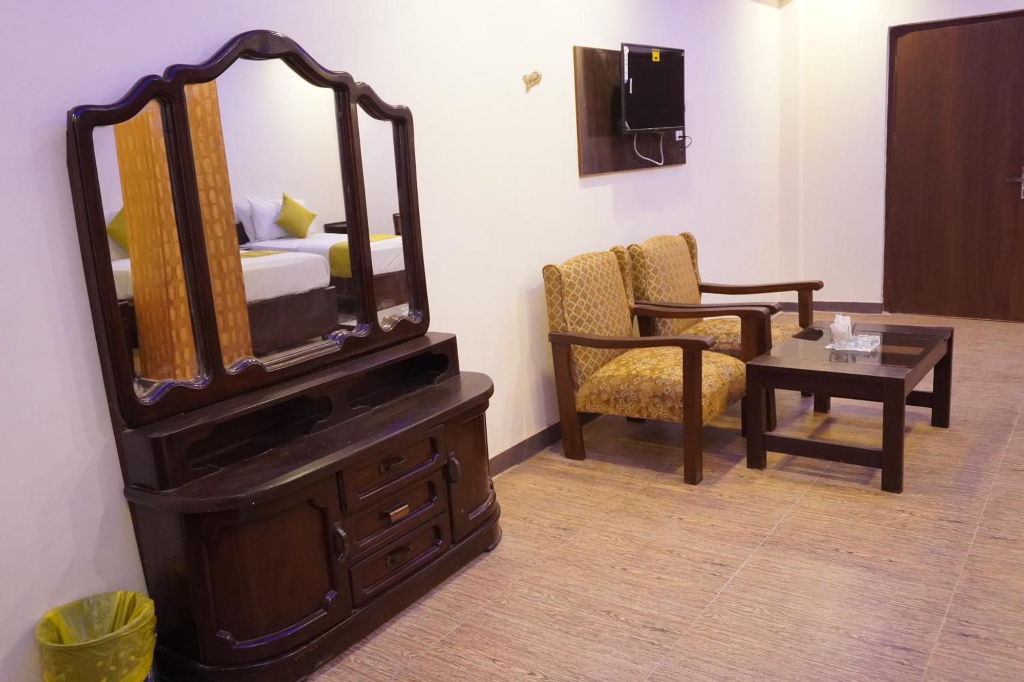 National Hotel Lahaur Zewnętrze zdjęcie
