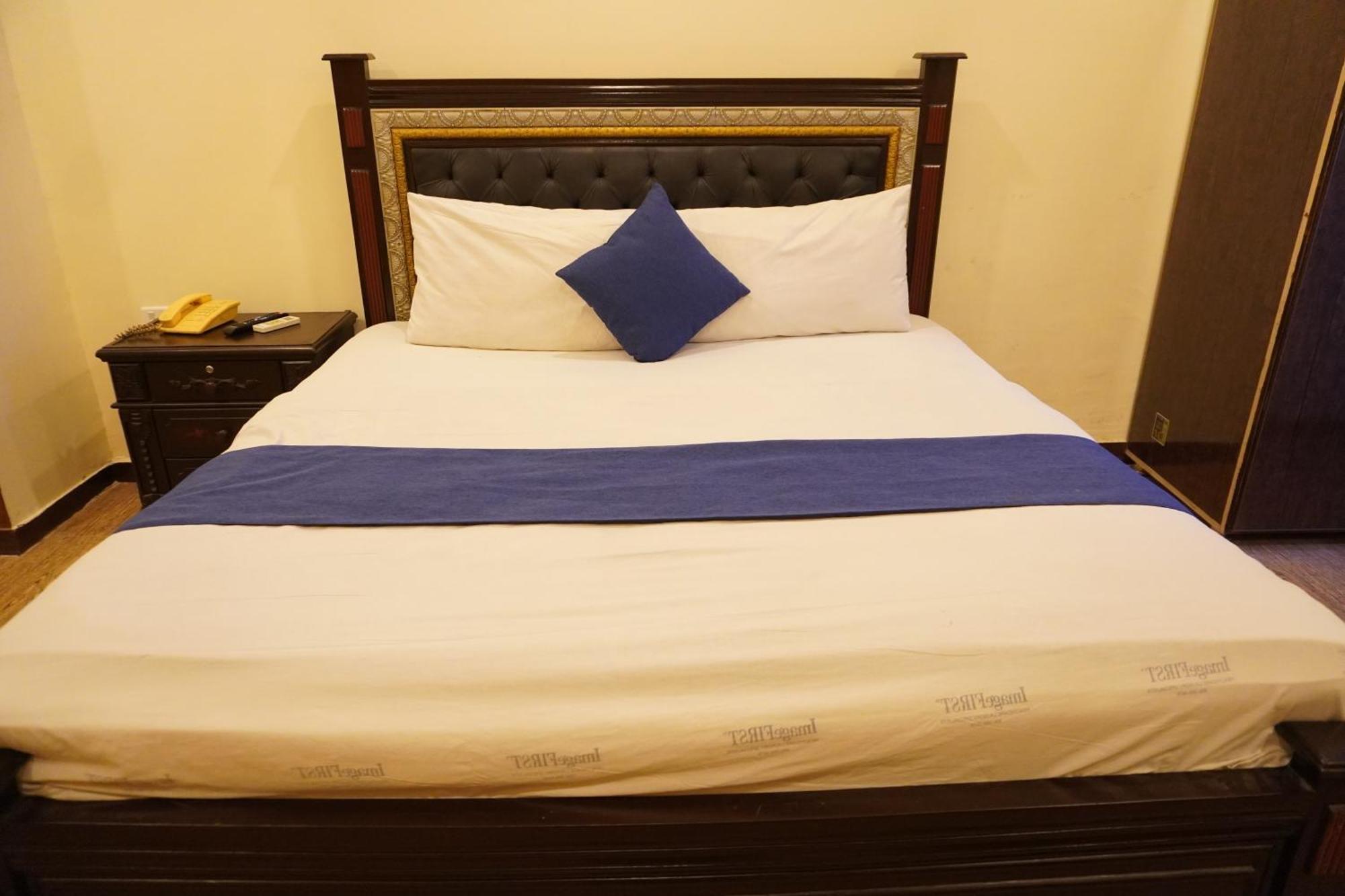 National Hotel Lahaur Zewnętrze zdjęcie