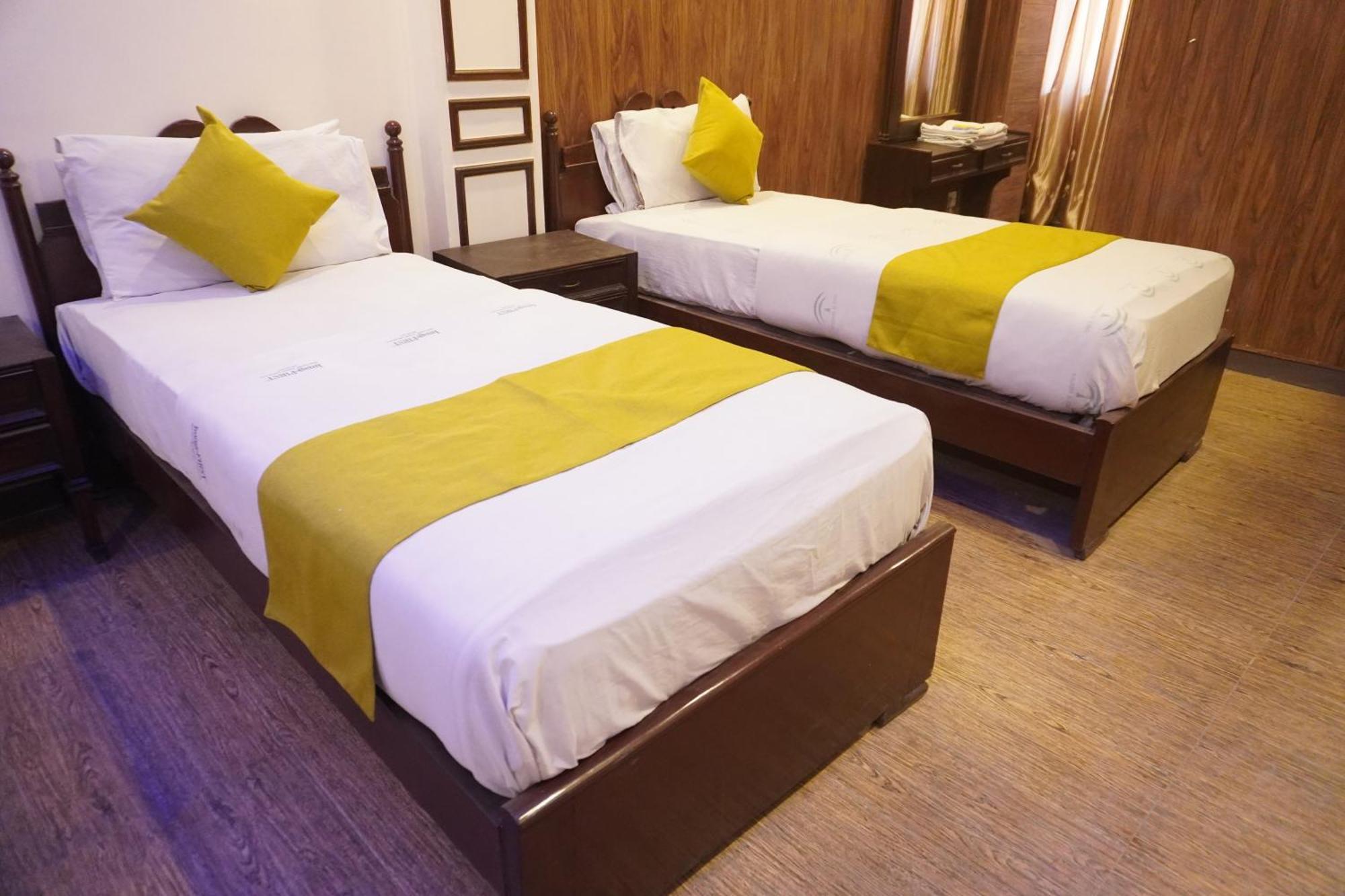 National Hotel Lahaur Zewnętrze zdjęcie