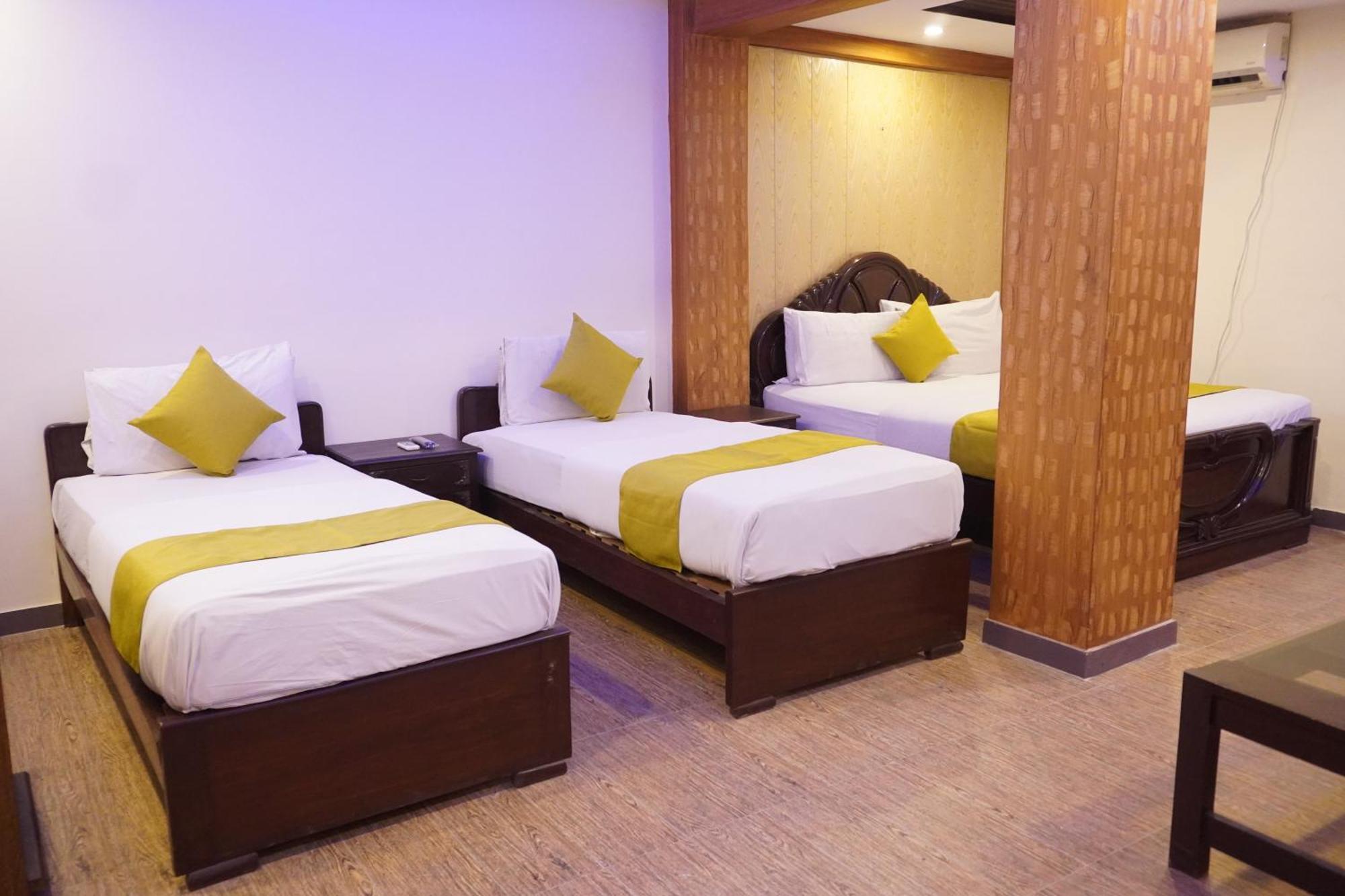 National Hotel Lahaur Zewnętrze zdjęcie