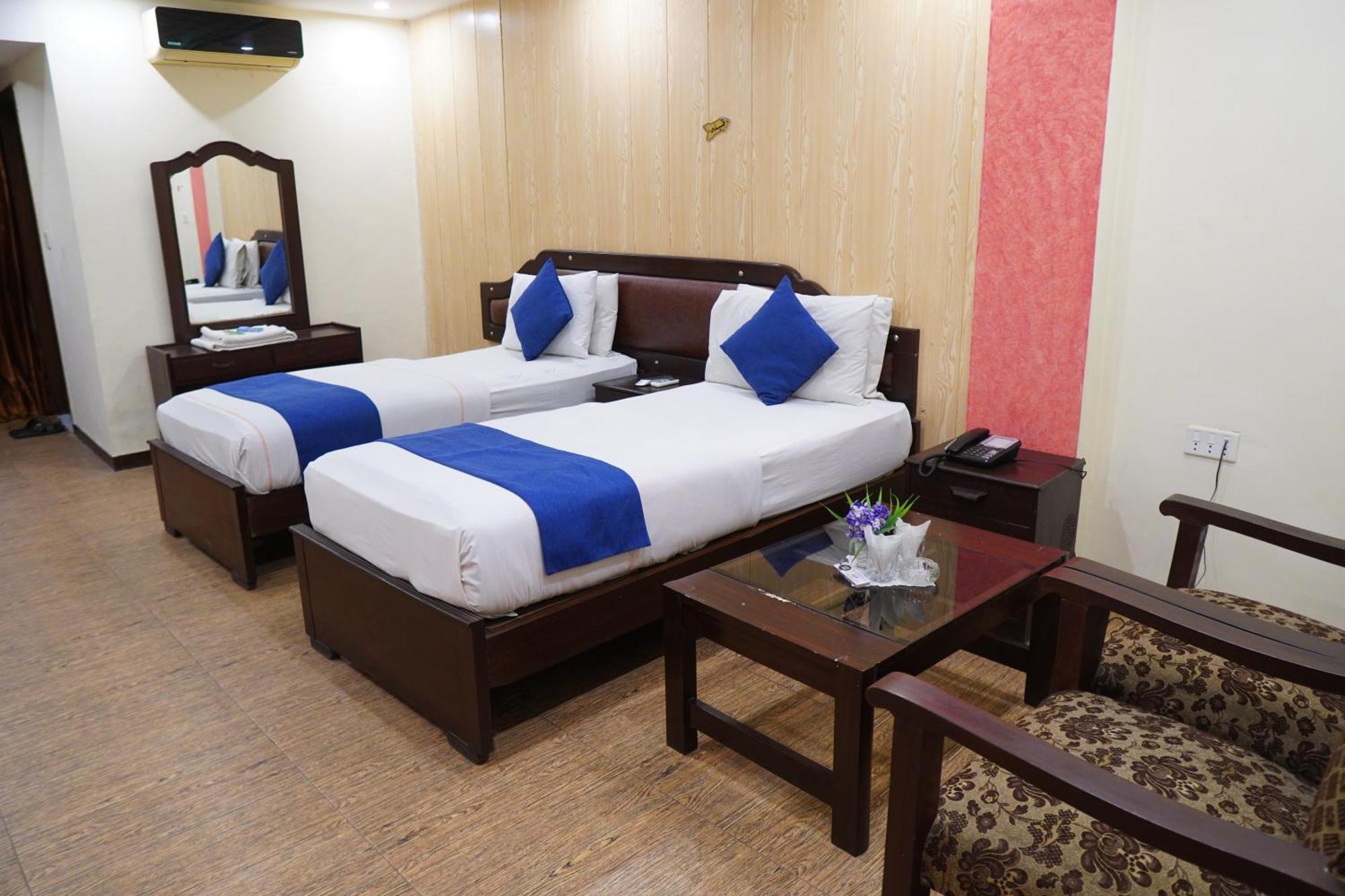 National Hotel Lahaur Zewnętrze zdjęcie