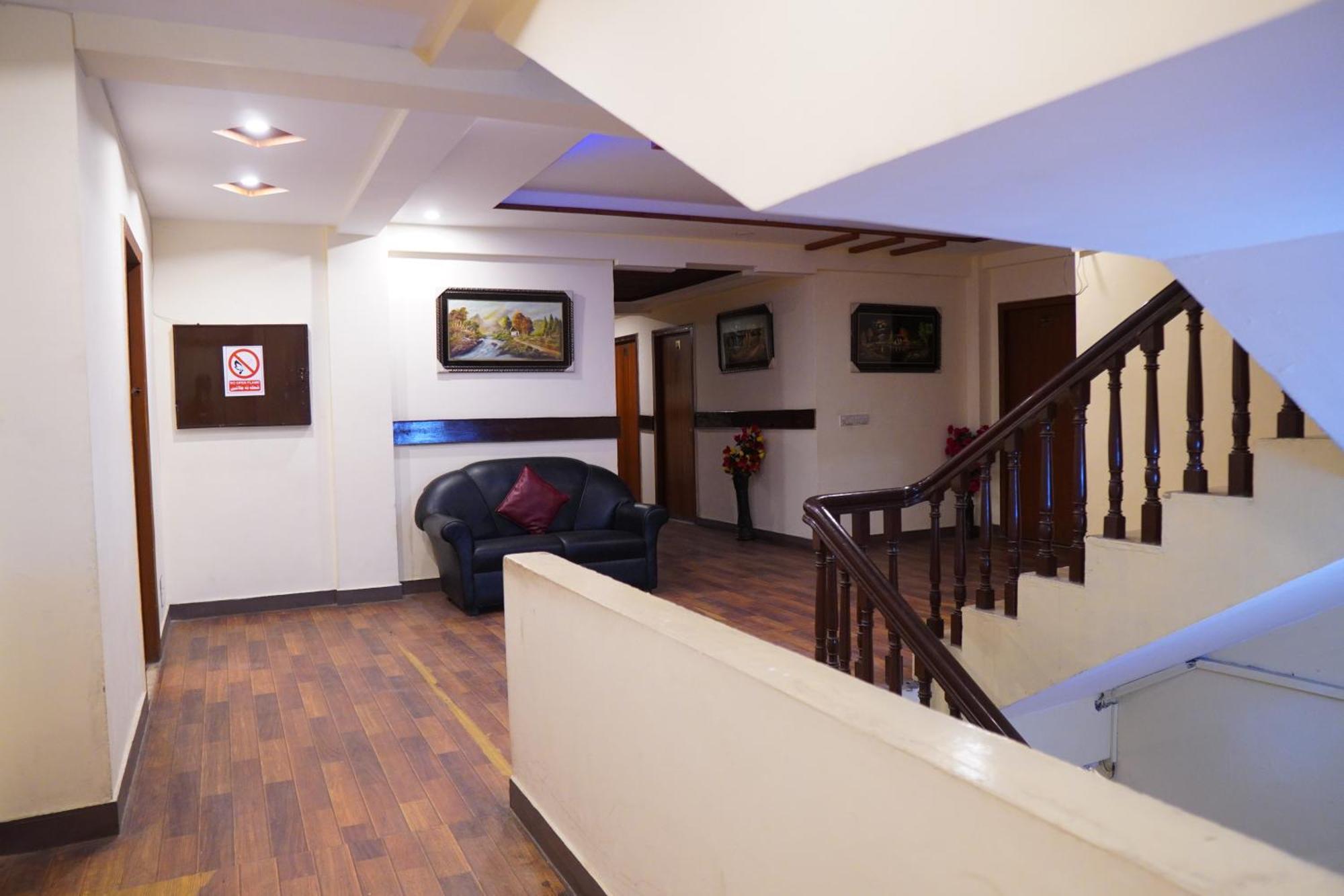 National Hotel Lahaur Zewnętrze zdjęcie